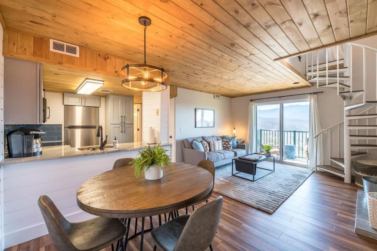 3710 Weber Rd, E302 - Smoky Sunrise Getaway *